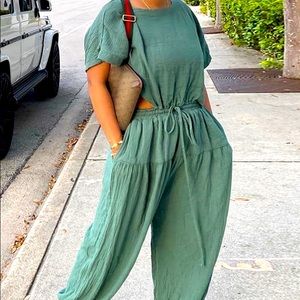 Short sleeve top pant set